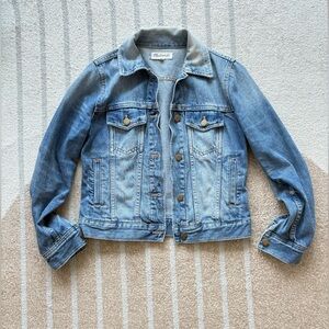 Madewell Fitted Denim Jacket Small